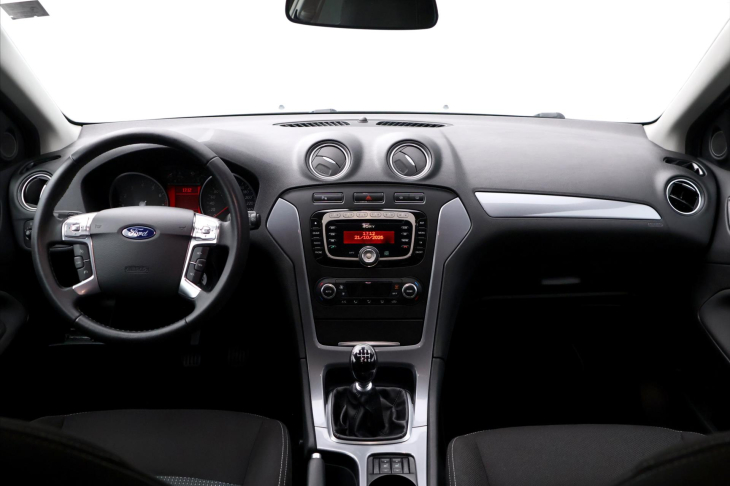Ford Mondeo 1,6 EB 118kW 1. Maj CZ Tažné