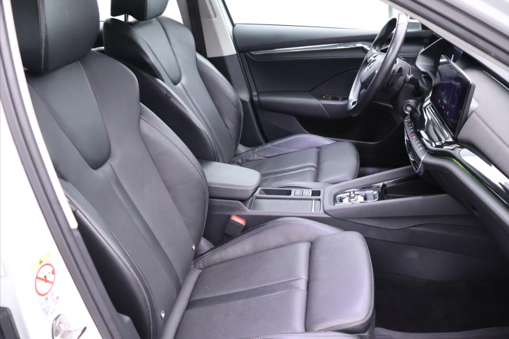 Škoda Octavia 2,0 TDI DSG Style Kůže Matrix