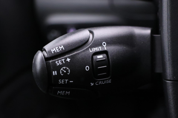 Citroën C3 1,2 PT 82k CZ Shine Serv.Kniha