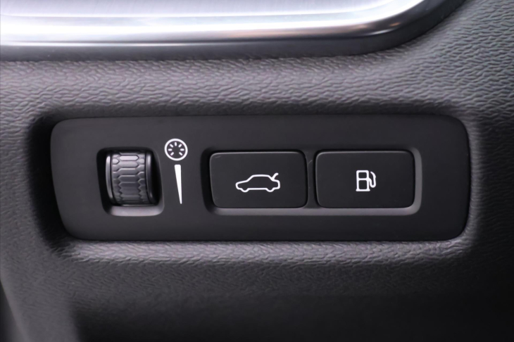 Volvo V60 2,0 B5 AWD Momentum Pro AT DPH