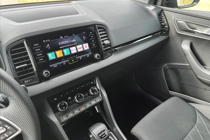 Škoda Karoq 2,0 TDI Sportline 4x4 DSG 1.maj