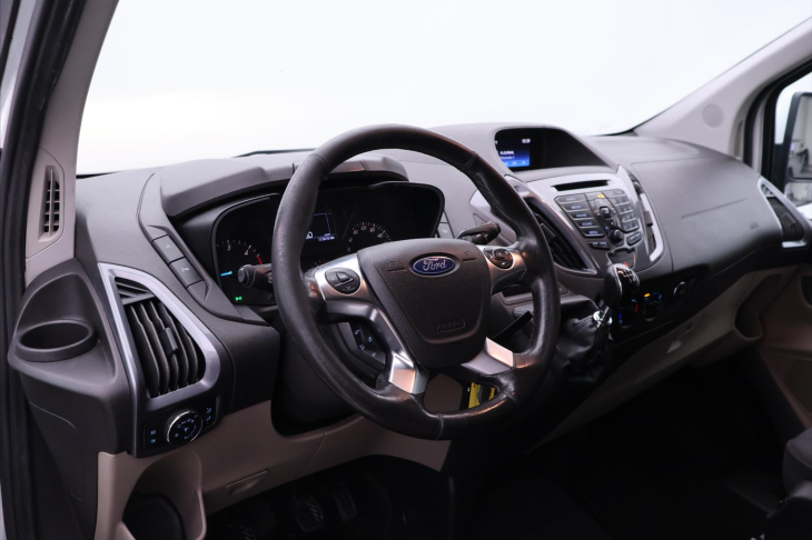 Ford Tourneo Custom 2,0 TDCI 125KW 8-Míst Long DPH
