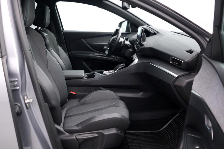 Peugeot 3008 1,5 HDI 96kW GT Aut. CZ