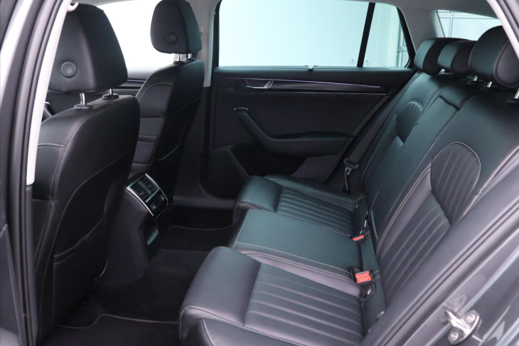 Škoda Superb 2,0 TDI 147kW L&K LED DSG CZ