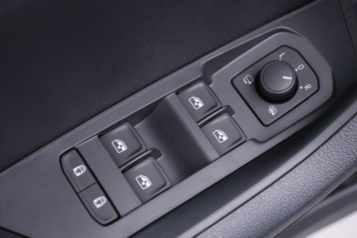 Škoda Karoq 1,5 TSi Sportline DSG 1maj DPH