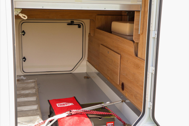 CI Caravans International Ostatní 2,0 Ford Horon 65XT L4 125kW