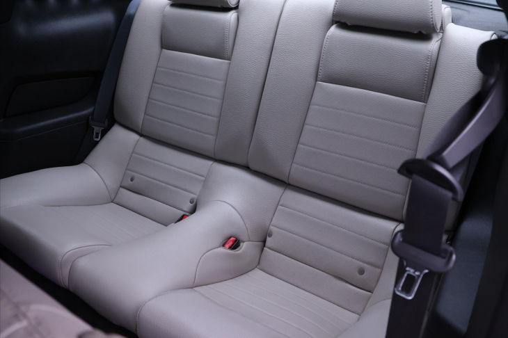 Ford Mustang 3,7 L V6 227kW