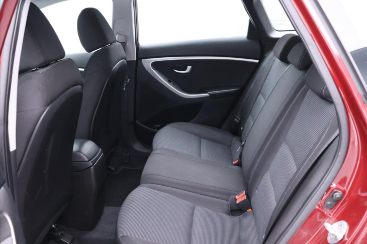 Hyundai i30 1,6 GDI 88kW Trikolor Komfort