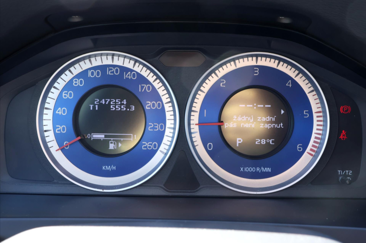 Volvo V60 2,4 D4 V5 Aut. AWD R-design