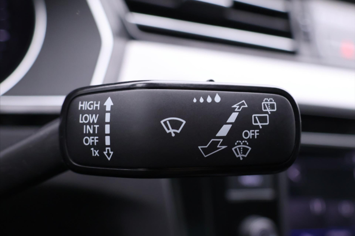 Volkswagen Passat 1,5 TSI 110kW CZ Business LED