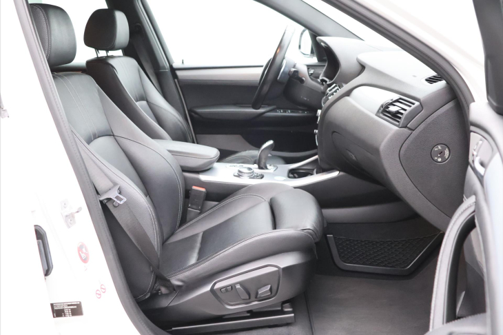 BMW X4 3,0 35xD 230kW CZ M-paket DPH