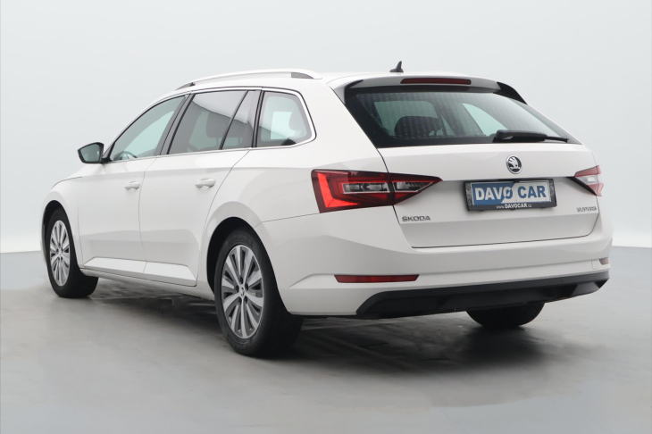 Škoda Superb 1,6 TDI Style 1.maj servis kn.