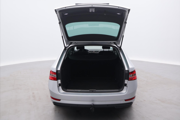 Škoda Superb 2.0 TDI 110kW DSG LED 1Maj DPH