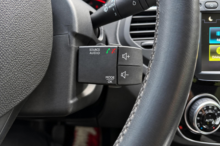 Renault Captur 1,3 TCe 96kW Intens LED Navi