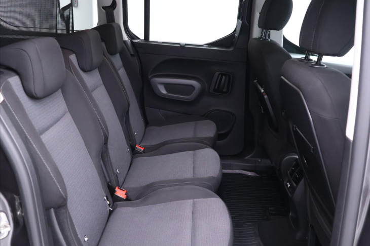 Toyota ProAce City Verso 1,2 T 96kW Aut. 1.Maj CZ Long