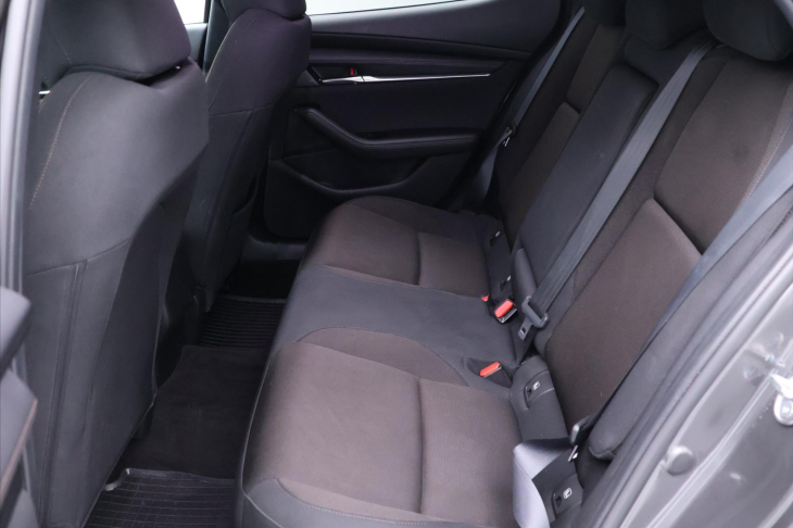 Mazda 3 2,0 e-Skyactiv Aut CZ 1.Maj DPH