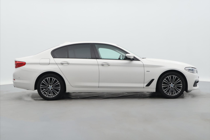 BMW Řada 5 2.0 520d 140KW xD Sport Line