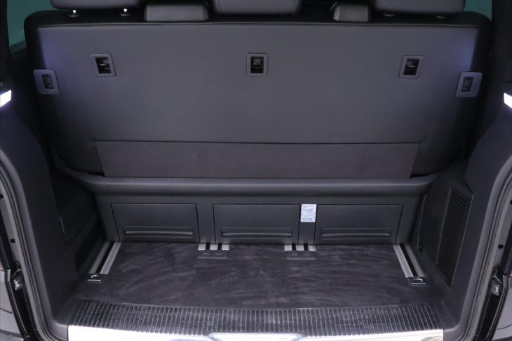 Volkswagen Multivan 2,0 TDI 146kW Highline 4MOT DSG CZ