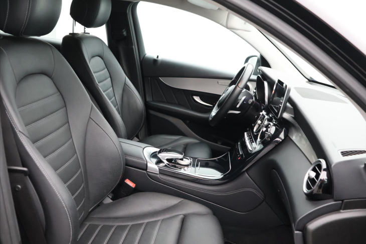 Mercedes-Benz GLC 2,1 250d 150 kw 4MATIC CZ AMG