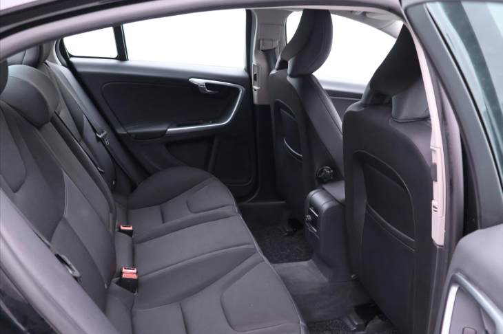 Volvo S60 2,0 D3 120kW Aut. Serv.Kniha