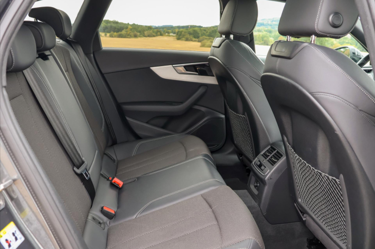 Audi A4 2,0 TFSI S-line Virtual DPH