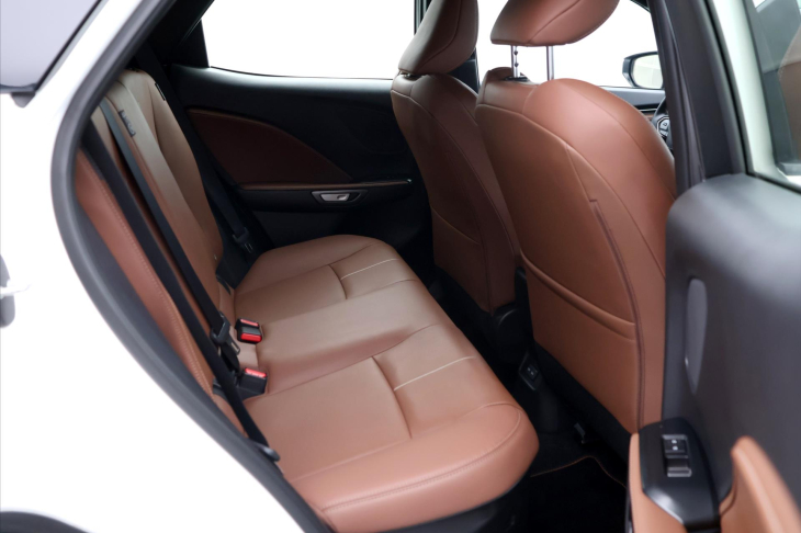Lexus LBX 1,5 HEV Relax FWD 67kW CZ