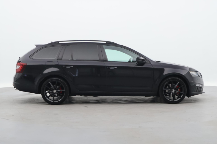 Škoda Octavia 2,0 TDI 135kW CZ Challenge DSG