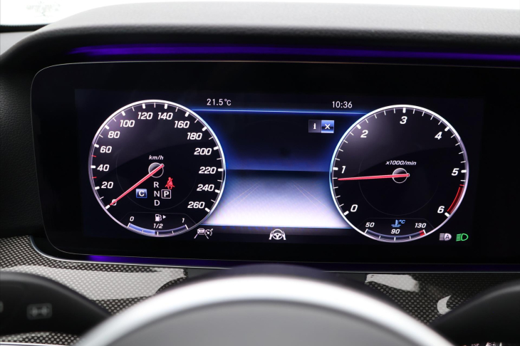 Mercedes-Benz Třídy E 2,0 300d 180kW DPH 360° Aut.
