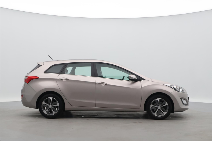 Hyundai i30 1,6 CVVT 88kW CZ 1.Maj