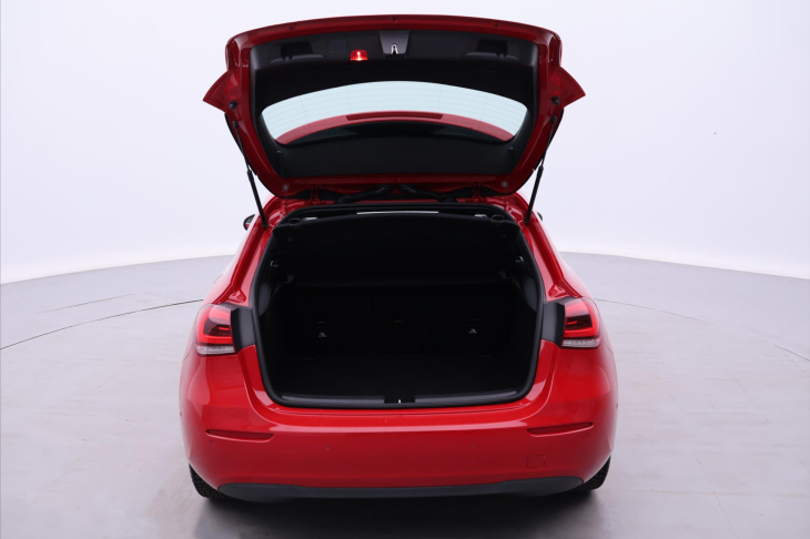 Mercedes-Benz Třídy A 1,5 180d CZ