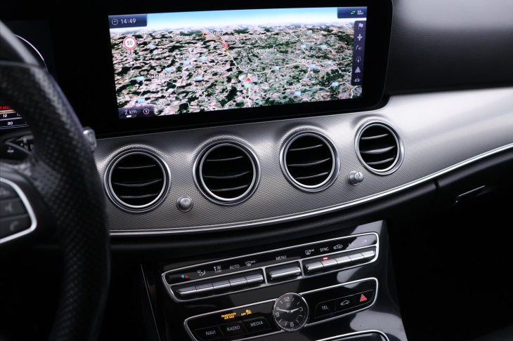 Mercedes-Benz Třídy E 3,0 350d 190kW LED Virtuál