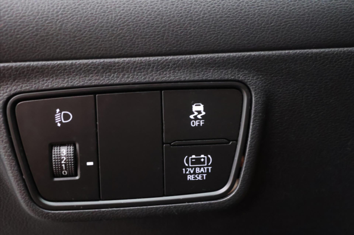 Hyundai Tucson 1,6 T-GDI HEV 169kW Comfort Zaruka