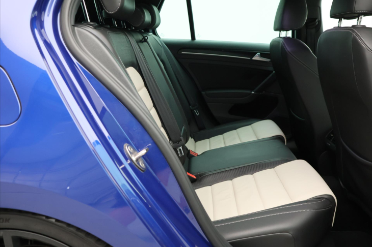 Volkswagen Golf 2,0 TSI R 221kW 4Motion DSG