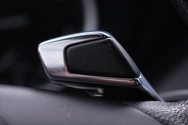 BMW Řada 6 3,0 635da 210kW CZ Kůže