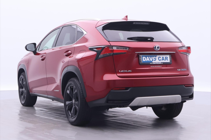 Lexus NX 300h 2,5 145kW Aut. 4WD Luxury DPH