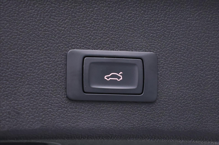 Audi RS 4 4.2 FSI V8 331kW 1.Maj Serviska