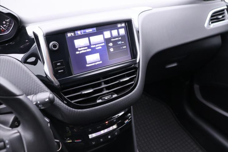 Peugeot 2008 1,2 PureTech 60kW CZ Tempo