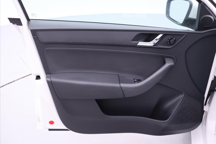 Škoda Rapid 1,6 TDI 66kW Ambition CZ