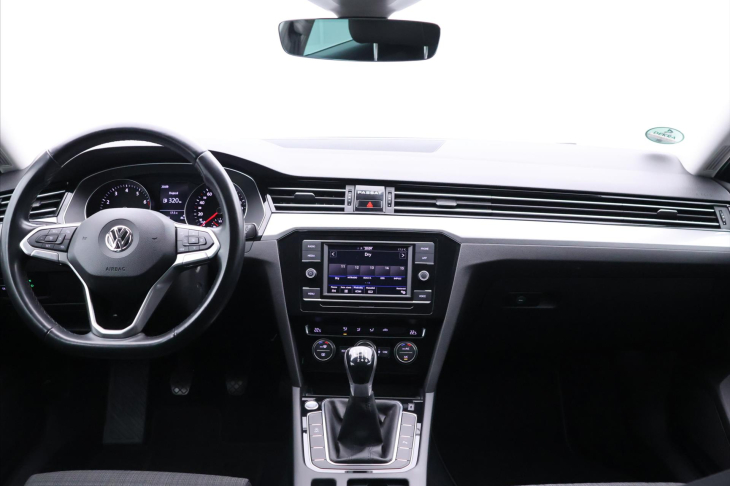 Volkswagen Passat 1,5 TSI 110kW CZ Business LED