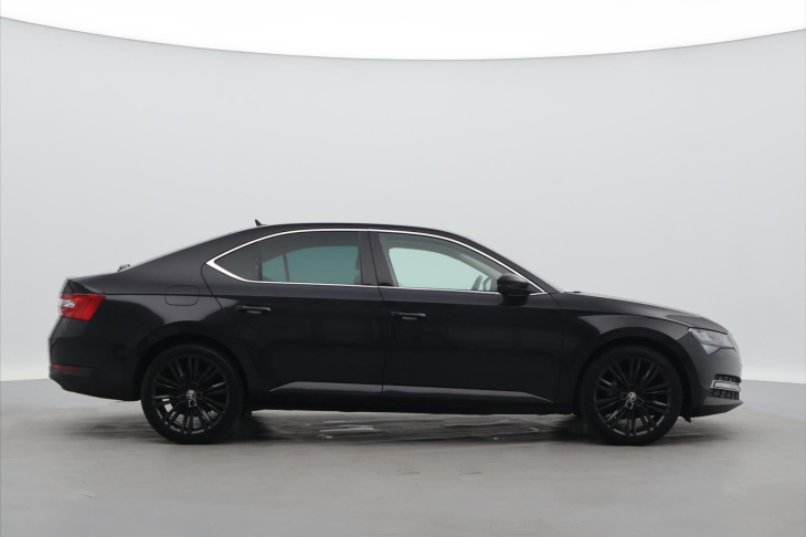 Škoda Superb 2,0 TDI DSG 4x4 CZ Style DPH