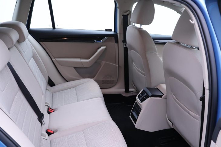 Škoda Octavia 2,0 TDI 110KW Elegance CZ