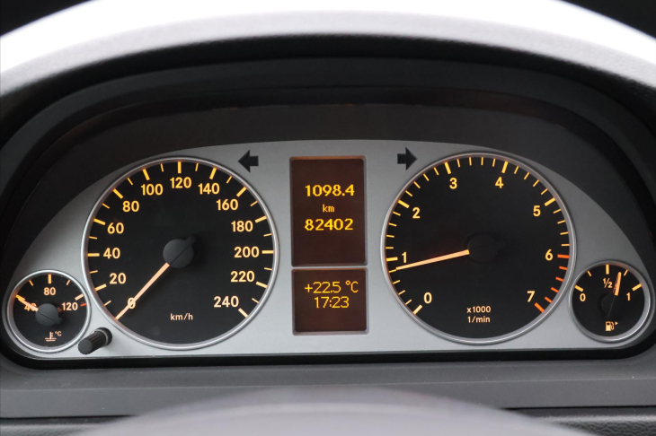 Mercedes-Benz Třídy B 1,5 160 70kW CZ Klima 82.300km