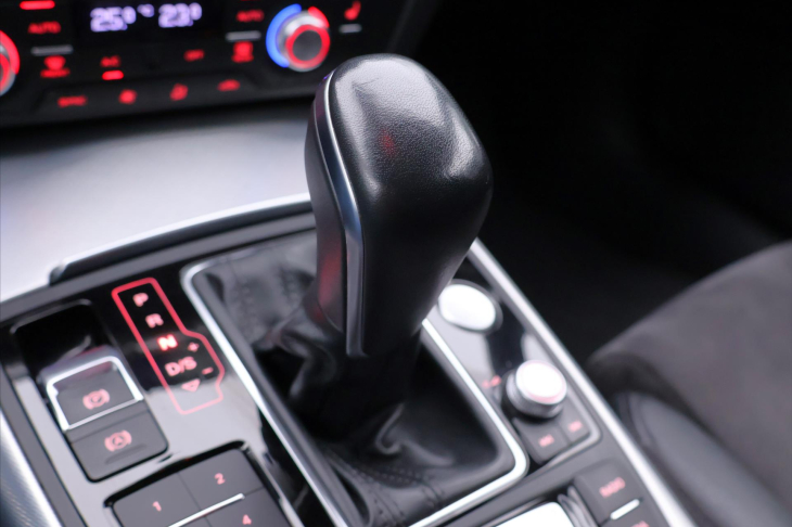 Audi A6 Avant 3,0 TDI 200 kW Quattro S-tronic