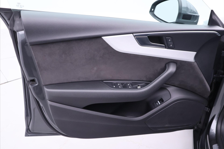 Audi A5 3.0 TDI 210kW quattro DPH CZ