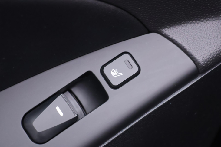 Hyundai ix35 2,0 CRDI 100kW Trikolor 4x4 CZ