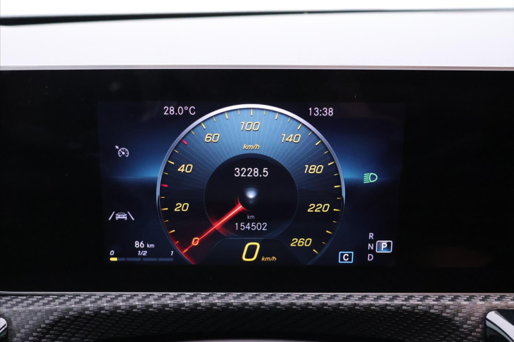 Mercedes-Benz Třídy A 1,5 180d CZ