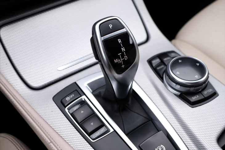 BMW Řada 5 3,0 535i 225kW xD M-paket DPH