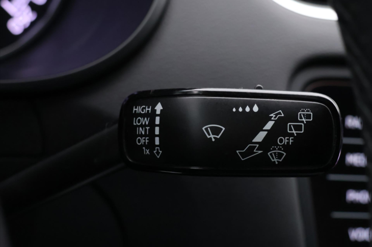 Škoda Octavia 1,6 TDI Clever Navi LED