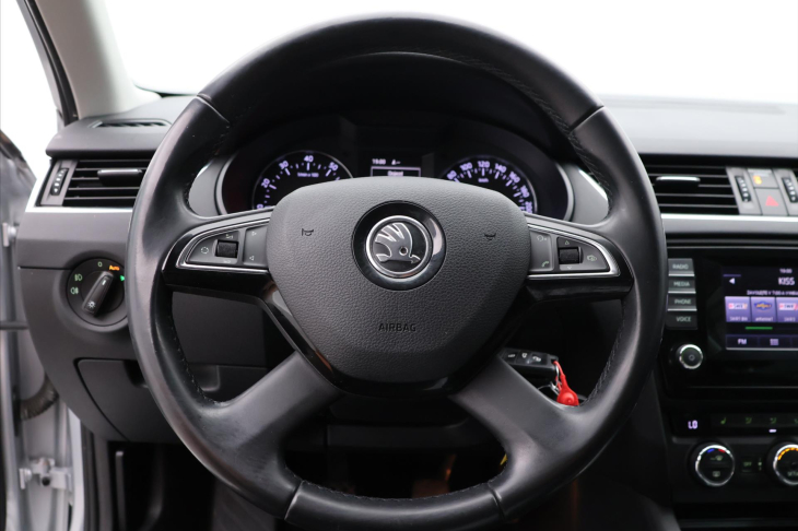 Škoda Octavia 1,4 TSI 103kW Elegance+ Xenon