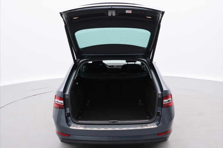 Škoda Superb 2,0 TDI 110 kW Style DSG